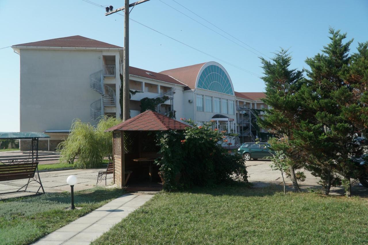Радуга Курортная Гостиница Zatoka Kültér fotó